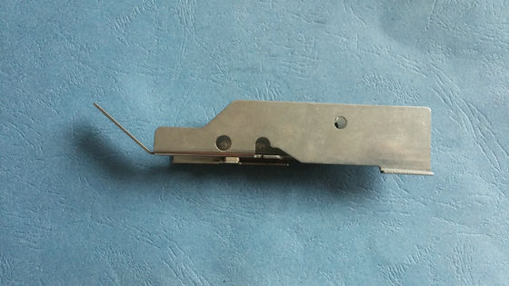 주문 금속 SMT 지류는 KW1-M2240-00x 테이프 가이드 아시리아 YAMAHA CL12MM 지류 덮개를 분해합니다 온라인 제품